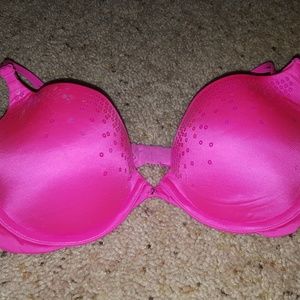 Victoria's secret. Very sexy pushup. 34c.
